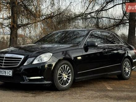 Чорний Мерседес Е-Клас, об'ємом двигуна 1.8 л та пробігом 235 тис. км за 14700 $, фото 1 на Automoto.ua
