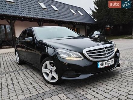 Мерседес Е-Класс 2013 в Ровно на Automoto.ua Черный Мерседес Е-Класс, объемом двигателя 2 л и пробегом 272 тыс. км за 14700 $, фото 1 на Automoto.ua