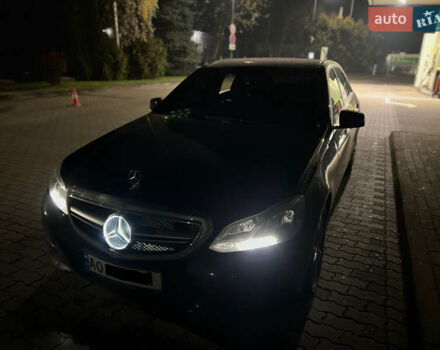 Черный Мерседес Е-Класс, объемом двигателя 2.2 л и пробегом 250 тыс. км за 11999 $, фото 1 на Automoto.ua