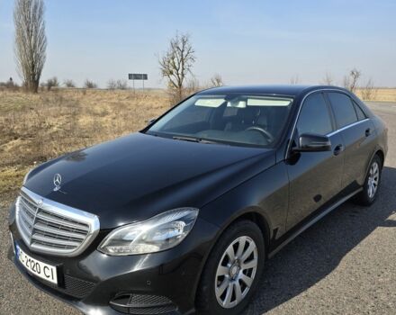 Чорний Мерседес Е-Клас, об'ємом двигуна 2 л та пробігом 400 тис. км за 16500 $, фото 1 на Automoto.ua