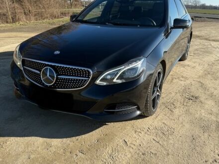 Черный Мерседес Е-Класс, объемом двигателя 3 л и пробегом 335 тыс. км за 13440 $, фото 1 на Automoto.ua