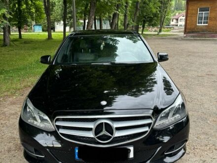 Мерседес Е-Клас 2014 у Чернівцях на Automoto.ua Чорний Мерседес Е-Клас, об'ємом двигуна 3.5 л та пробігом 220 тис. км за 16600 $, фото 1 на Automoto.ua
