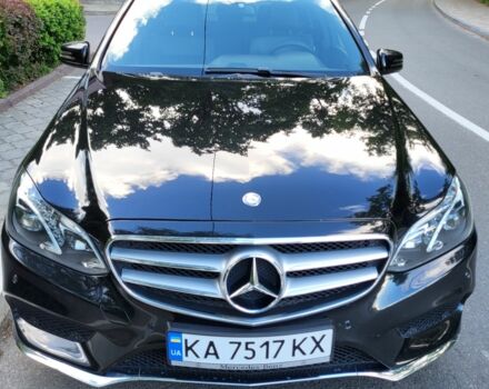 Черный Мерседес Е-Класс, объемом двигателя 2.1 л и пробегом 360 тыс. км за 15500 $, фото 1 на Automoto.ua