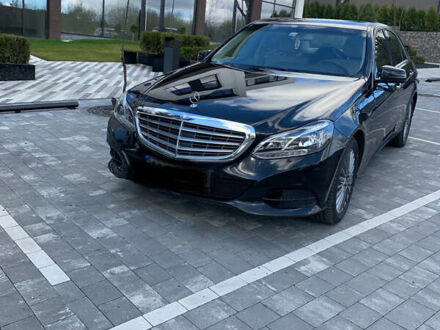 Черный Мерседес Е-Класс, объемом двигателя 2.14 л и пробегом 335 тыс. км за 17999 $, фото 1 на Automoto.ua