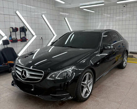 Чорний Мерседес Е-Клас, об'ємом двигуна 2.2 л та пробігом 225 тис. км за 18000 $, фото 1 на Automoto.ua