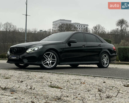 Черный Мерседес Е-Класс, объемом двигателя 3 л и пробегом 156 тыс. км за 23500 $, фото 1 на Automoto.ua