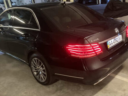 Черный Мерседес Е-Класс, объемом двигателя 2.2 л и пробегом 208 тыс. км за 22500 $, фото 1 на Automoto.ua