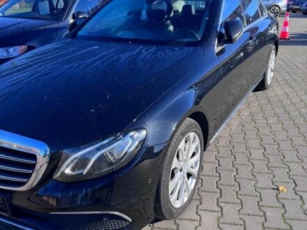 Чорний Мерседес Е-Клас, об'ємом двигуна 3 л та пробігом 270 тис. км за 25000 $, фото 1 на Automoto.ua