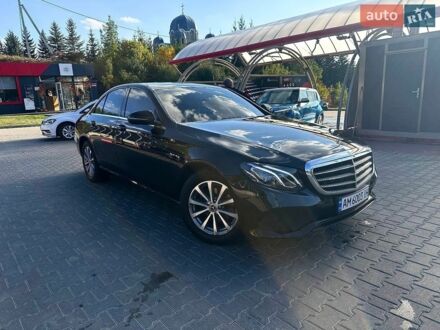 Чорний Мерседес Е-Клас, об'ємом двигуна 1.95 л та пробігом 300 тис. км за 26400 $, фото 1 на Automoto.ua