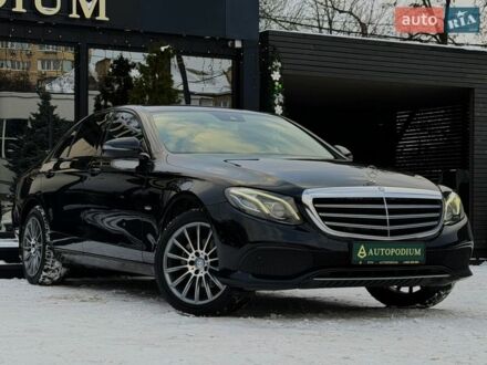 Черный Мерседес Е-Класс, объемом двигателя 1.95 л и пробегом 186 тыс. км за 24900 $, фото 1 на Automoto.ua