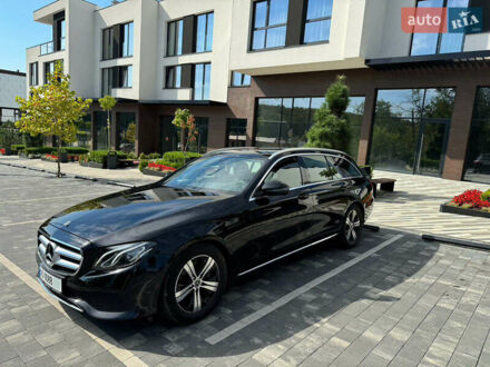 Черный Мерседес Е-Класс, объемом двигателя 1.95 л и пробегом 202 тыс. км за 25500 $, фото 1 на Automoto.ua