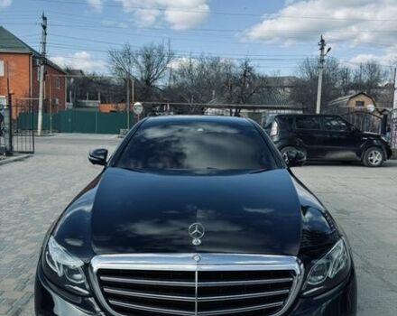 Черный Мерседес Е-Класс, объемом двигателя 1.95 л и пробегом 97 тыс. км за 32100 $, фото 1 на Automoto.ua