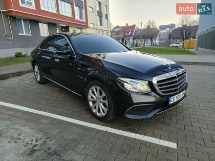Черный Мерседес Е-Класс, объемом двигателя 1.95 л и пробегом 196 тыс. км за 27500 $, фото 1 на Automoto.ua
