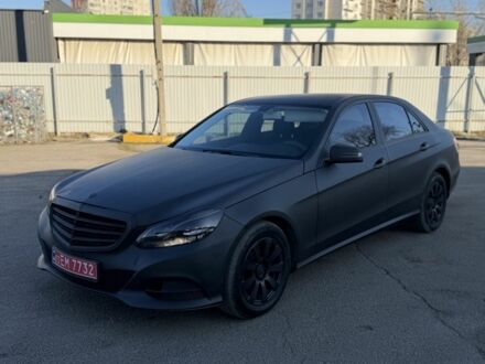 Черный Мерседес Е-Класс, объемом двигателя 2.2 л и пробегом 345 тыс. км за 6500 $, фото 1 на Automoto.ua