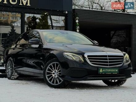 Черный Мерседес Е-Класс, объемом двигателя 1.95 л и пробегом 186 тыс. км за 24900 $, фото 1 на Automoto.ua