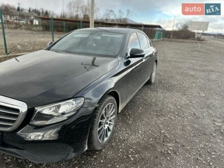 Черный Мерседес Е-Класс, объемом двигателя 0 л и пробегом 207 тыс. км за 26500 $, фото 1 на Automoto.ua