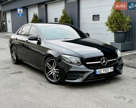 Черный Мерседес Е-Класс, объемом двигателя 1.95 л и пробегом 117 тыс. км за 33000 $, фото 1 на Automoto.ua