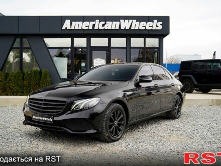 Мерседес Е-Класс 2017 в Черновцах на Automoto.ua Черный Мерседес Е-Класс, объемом двигателя 20 л и пробегом 232 тыс. км за 28500 $, фото 1 на Automoto.ua