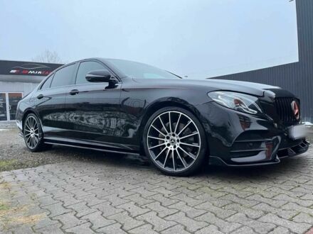 Чорний Мерседес Е-Клас, об'ємом двигуна 0 л та пробігом 128 тис. км за 25000 $, фото 1 на Automoto.ua