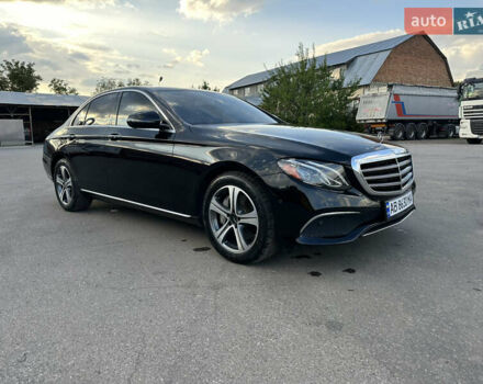 Черный Мерседес Е-Класс, объемом двигателя 1.99 л и пробегом 140 тыс. км за 24900 $, фото 1 на Automoto.ua