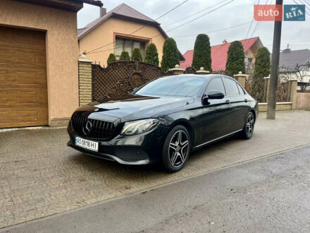 Черный Мерседес Е-Класс, объемом двигателя 2 л и пробегом 220 тыс. км за 27000 $, фото 1 на Automoto.ua