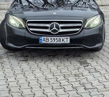 Чорний Мерседес Е-Клас, об'ємом двигуна 1.95 л та пробігом 225 тис. км за 26900 $, фото 1 на Automoto.ua