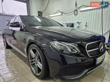 Черный Мерседес Е-Класс, объемом двигателя 1.95 л и пробегом 140 тыс. км за 35000 $, фото 1 на Automoto.ua