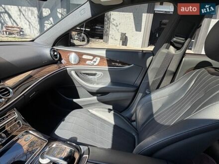 Черный Мерседес Е-Класс, объемом двигателя 1.99 л и пробегом 137 тыс. км за 29000 $, фото 1 на Automoto.ua