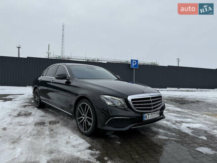 Чорний Мерседес Е-Клас, об'ємом двигуна 1.95 л та пробігом 195 тис. км за 30999 $, фото 1 на Automoto.ua