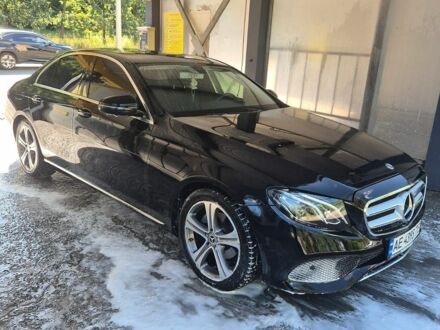 Чорний Мерседес Е-Клас, об'ємом двигуна 1.95 л та пробігом 217 тис. км за 23000 $, фото 1 на Automoto.ua