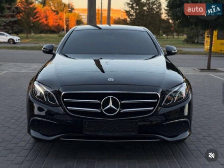 Мерседес Е-Клас 2018 у Полтаві на Automoto.ua Чорний Мерседес Е-Клас, об'ємом двигуна 1.95 л та пробігом 94 тис. км за 32000 $, фото 1 на Automoto.ua