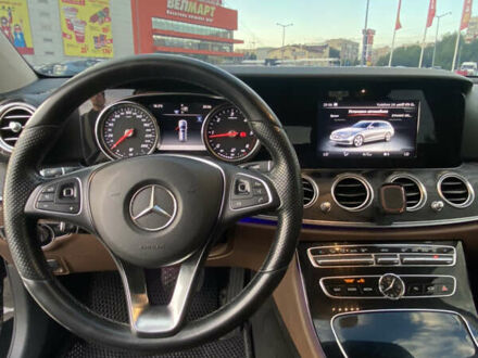 Мерседес Е-Класс 2018 в Черновцах на Automoto.ua Черный Мерседес Е-Класс, объемом двигателя 1.95 л и пробегом 342 тыс. км за 20800 $, фото 1 на Automoto.ua