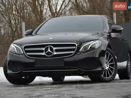 Черный Мерседес Е-Класс, объемом двигателя 2 л и пробегом 215 тыс. км за 22250 $, фото 1 на Automoto.ua