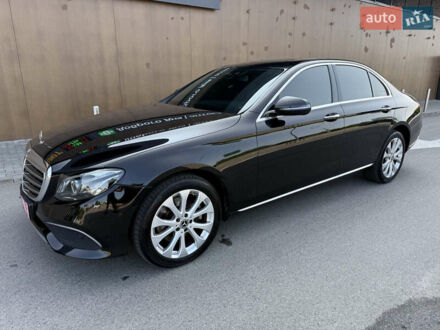 Мерседес Е-Класс 2018 в Ирпене на Automoto.ua Черный Мерседес Е-Класс, объемом двигателя 2 л и пробегом 145 тыс. км за 28500 $, фото 1 на Automoto.ua