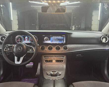 Чорний Мерседес Е-Клас, об'ємом двигуна 1.95 л та пробігом 80 тис. км за 28000 $, фото 1 на Automoto.ua