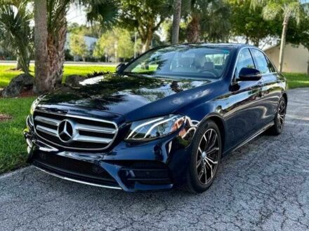 Черный Мерседес Е-Класс, объемом двигателя 2 л и пробегом 62 тыс. км за 10100 $, фото 1 на Automoto.ua