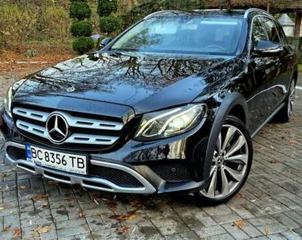 Черный Мерседес Е-Класс, объемом двигателя 1.95 л и пробегом 268 тыс. км за 29950 $, фото 1 на Automoto.ua