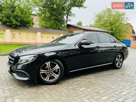 Мерседес Е-Класс 2019 в Ромнах на Automoto.ua Черный Мерседес Е-Класс, объемом двигателя 2 л и пробегом 59 тыс. км за 29900 $, фото 1 на Automoto.ua
