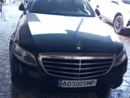 Мерседес Е-Клас 2019 у Тячеве на Automoto.ua Чорний Мерседес Е-Клас, об'ємом двигуна 0 л та пробігом 300 тис. км за 20900 $, фото 1 на Automoto.ua