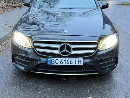 Чорний Мерседес Е-Клас, об'ємом двигуна 1.95 л та пробігом 343 тис. км за 27500 $, фото 1 на Automoto.ua