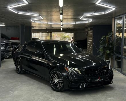Черный Мерседес Е-Класс, объемом двигателя 3 л и пробегом 113 тыс. км за 38900 $, фото 1 на Automoto.ua