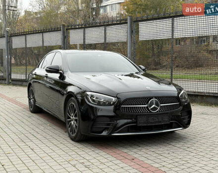 Чорний Мерседес Е-Клас, об'ємом двигуна 2 л та пробігом 99 тис. км за 49500 $, фото 1 на Automoto.ua