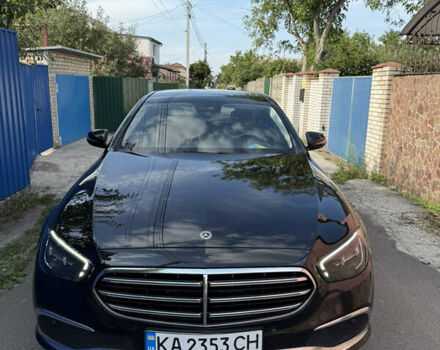 Чорний Мерседес Е-Клас, об'ємом двигуна 1.99 л та пробігом 107 тис. км за 40900 $, фото 1 на Automoto.ua