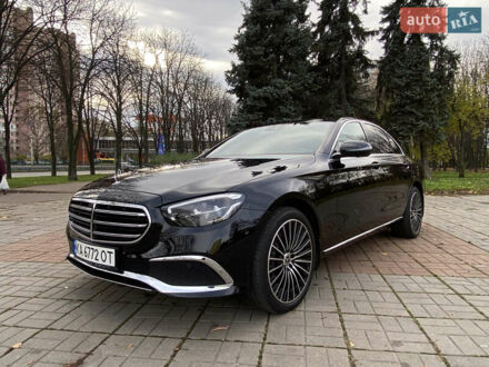 Черный Мерседес Е-Класс, объемом двигателя 2 л и пробегом 71 тыс. км за 53700 $, фото 1 на Automoto.ua