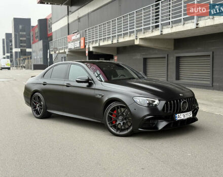 Черный Мерседес Е-Класс, объемом двигателя 4 л и пробегом 47 тыс. км за 120000 $, фото 1 на Automoto.ua