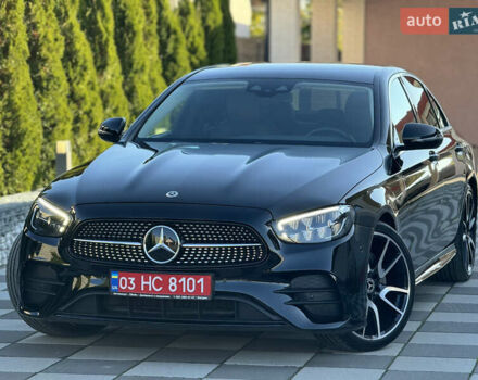 Черный Мерседес Е-Класс, объемом двигателя 2 л и пробегом 107 тыс. км за 45500 $, фото 1 на Automoto.ua