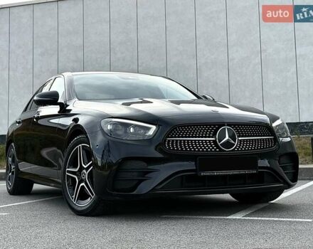 Мерседес Е-Клас 2021 у Києві на Automoto.ua Чорний Мерседес Е-Клас, об'ємом двигуна 1.95 л та пробігом 44 тис. км за 55500 $, фото 1 на Automoto.ua