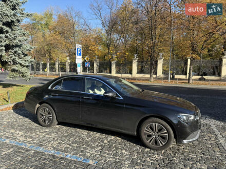 Черный Мерседес Е-Класс, объемом двигателя 2 л и пробегом 74 тыс. км за 54000 $, фото 1 на Automoto.ua