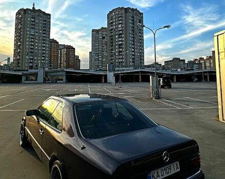 Фиолетовый Мерседес Е-Класс, объемом двигателя 2.8 л и пробегом 323 тыс. км за 8000 $, фото 3 на Automoto.ua