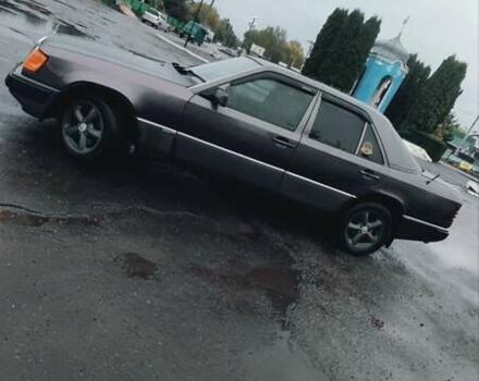 Фиолетовый Мерседес Е-Класс, объемом двигателя 2.2 л и пробегом 500 тыс. км за 2000 $, фото 1 на Automoto.ua